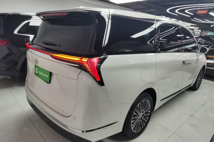 Used Buick GL8 New Energy 2024 Lu Zun Luxury Edition 7-Seater Rear