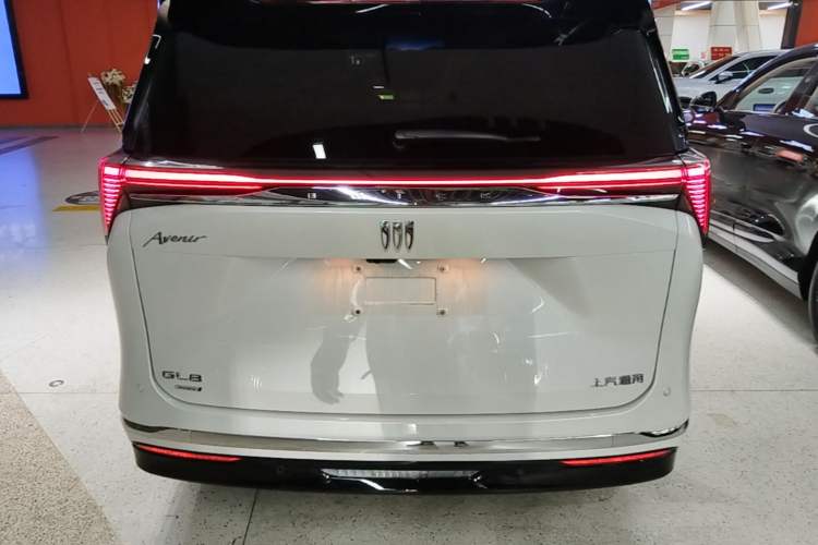 Used Buick GL8 New Energy 2024 Lu Zun Deluxe Edition 7-Seater Rear