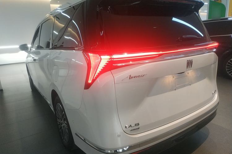 Used Buick GL8 New Energy 2024 Lu Zun Luxury Edition 7-Seater Rear Left 45 Deg