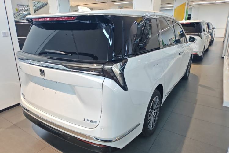 Used Buick GL8 New Energy 2024 Lu Zun Luxury Edition 6-Seater Rear Right 45 Deg