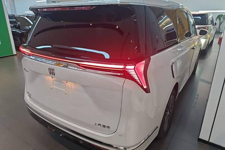 Used Buick GL8 New Energy 2024 Lu Zun Luxury Edition 6-Seater Rear Right 45 Deg