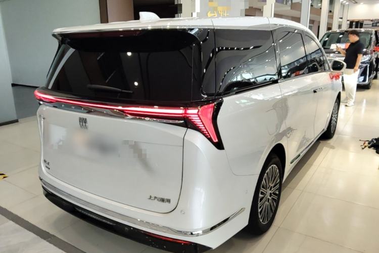 Used Buick GL8 New Energy 2024 Lu Zun Luxury Edition 6-Seater Rear Right 45 Deg