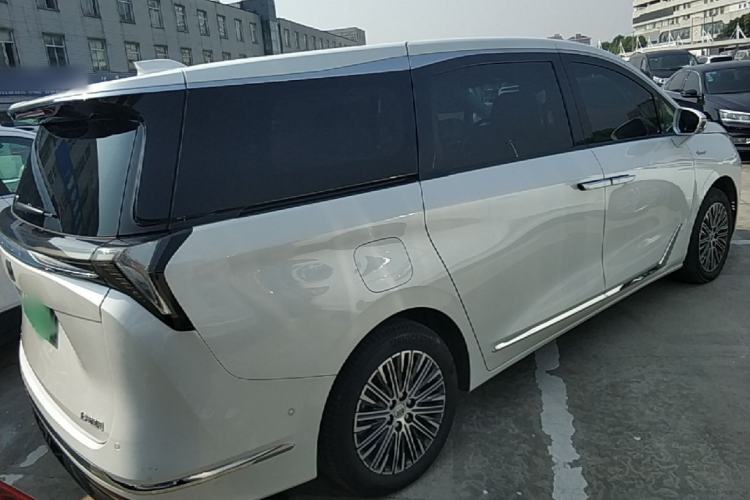 Used Buick GL8 New Energy 2024 Lu Zun Luxury Edition 7-Seater Rear Right 45 Deg