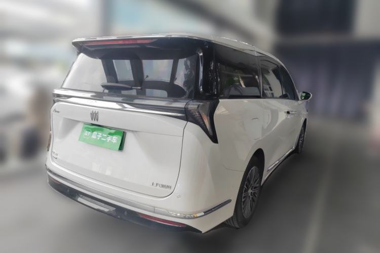 Used Buick GL8 New Energy 2024 Lu Zun Luxury Edition 7-Seater Rear Right 45 Deg