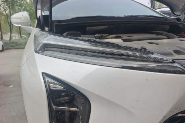 Used Buick GL8 New Energy 2024 Lu Zun Deluxe Edition 7-Seater Right Front Headlight