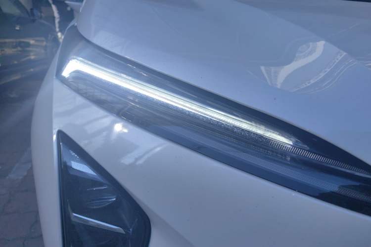 Used Buick GL8 New Energy 2024 Lu Zun Luxury Edition 7-Seater Right Front Headlight