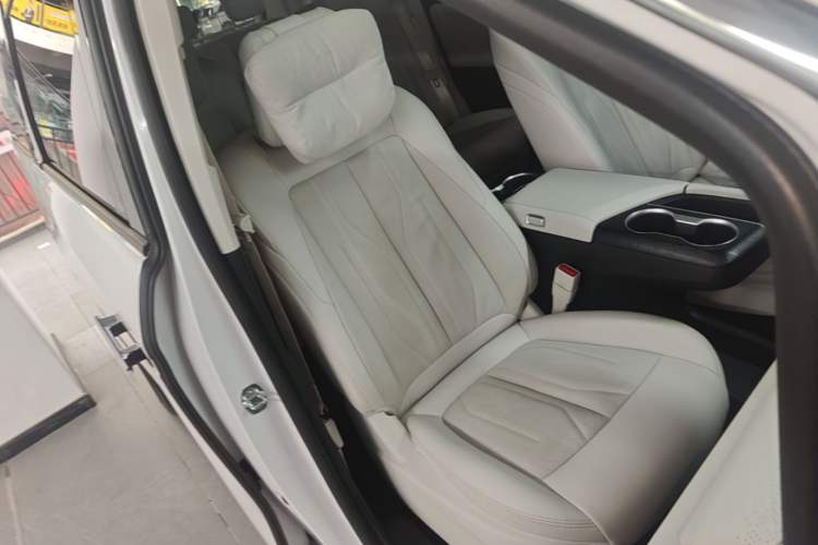Used Buick GL8 New Energy 2024 Lu Zun Smart Edition 7-Seater Right Front Seat