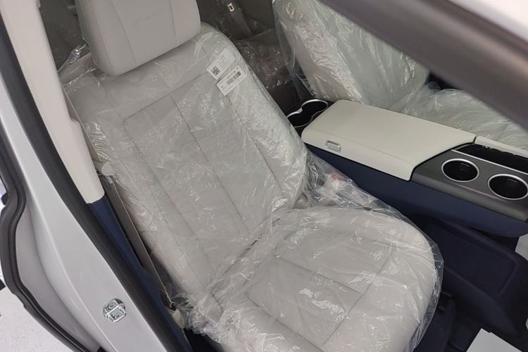 Used Buick GL8 New Energy 2024 Lu Zun Luxury Edition 6-Seater Right Front Seat