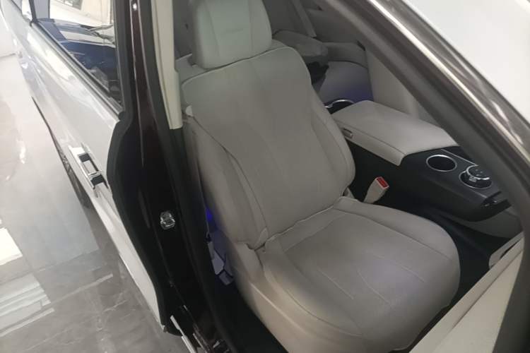 Used Buick GL8 New Energy 2024 Lu Zun Deluxe Edition 7-Seater Right Front Seat