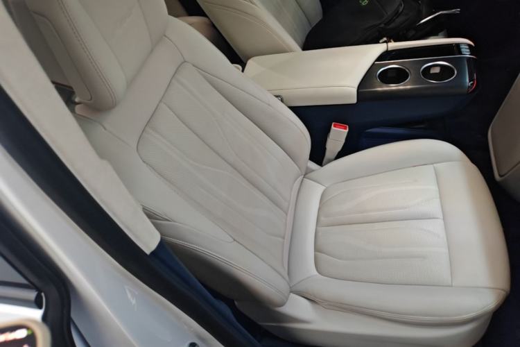 Used Buick GL8 New Energy 2024 Lu Zun Luxury Edition 6-Seater Right Front Seat