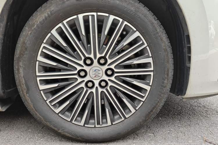 Used Buick GL8 New Energy 2024 Lu Zun Deluxe Edition 7-Seater Right Front Wheel Hub