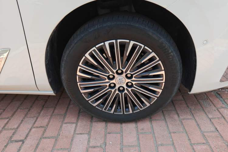 Used Buick GL8 New Energy 2024 Lu Zun Luxury Edition 7-Seater Right Front Wheel Hub