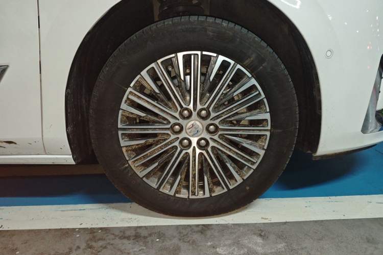 Used Buick GL8 New Energy 2024 Lu Zun Luxury Edition 7-Seater Right Front Wheel Hub