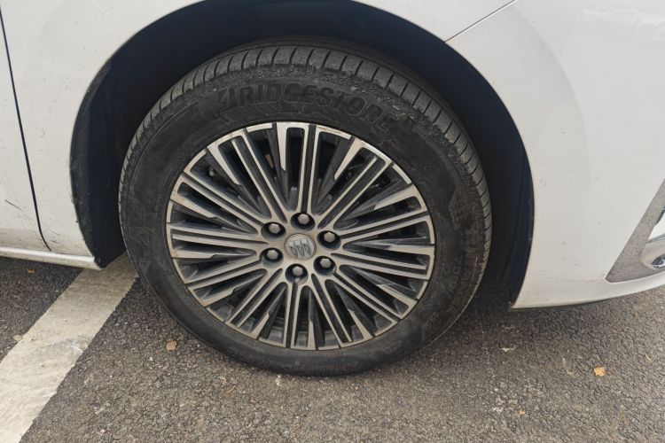 Used Buick GL8 New Energy 2024 Lu Zun Smart Edition 7-Seater Right Front Wheel Hub