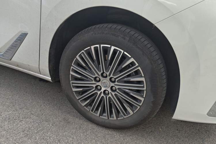 Used Buick GL8 New Energy 2024 Lu Zun Deluxe Edition 7-Seater Right Front Wheel Hub
