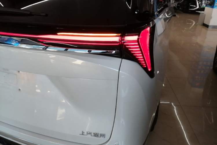 Used Buick GL8 New Energy 2024 Lu Zun Luxury Edition 7-Seater Right Rear Taillight