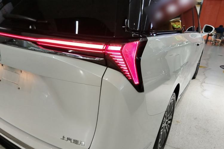 Used Buick GL8 New Energy 2024 Lu Zun Deluxe Edition 7-Seater Right Rear Taillight