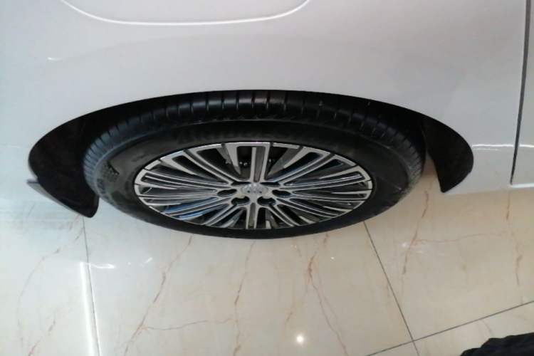 Used Buick GL8 New Energy 2024 Lu Zun Luxury Edition 7-Seater Right Rear Wheel Hub