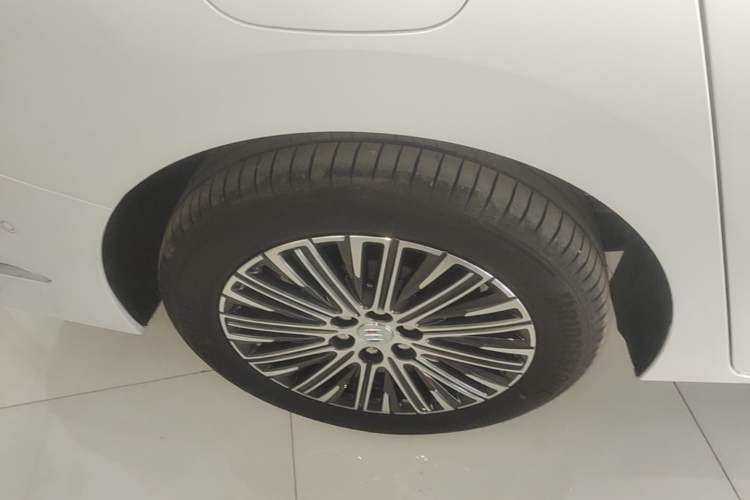 Used Buick GL8 New Energy 2024 Lu Zun Luxury Edition 6-Seater Right Rear Wheel Hub
