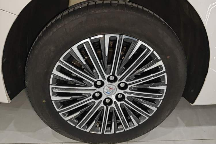 Used Buick GL8 New Energy 2024 Lu Zun Luxury Edition 7-Seater Right Rear Wheel Hub