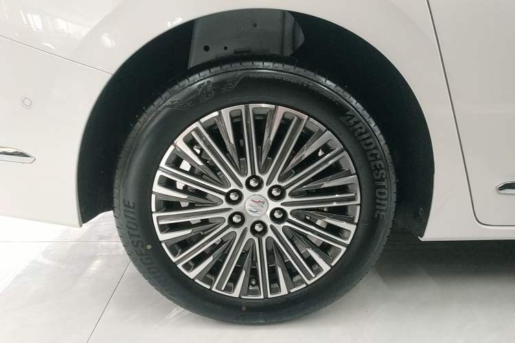 Used Buick GL8 New Energy 2024 Lu Zun Luxury Edition 7-Seater Right Rear Wheel Hub