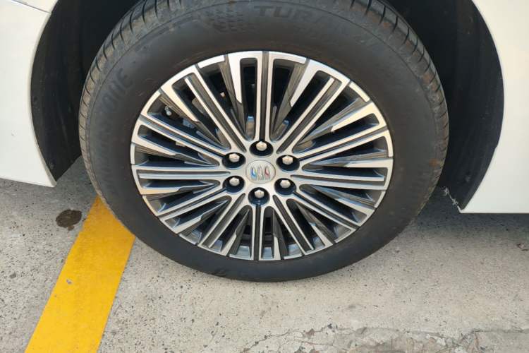 Used Buick GL8 New Energy 2024 Lu Zun Luxury Edition 7-Seater Right Rear Wheel Hub
