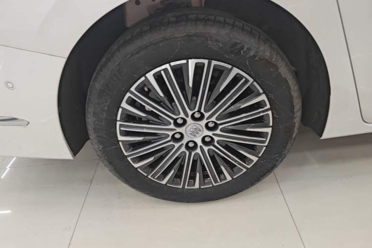 Used Buick GL8 New Energy 2024 Lu Zun Luxury Edition 7-Seater Right Rear Wheel Hub