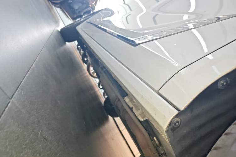 Used Buick GL8 New Energy 2024 Lu Zun Luxury Edition 6-Seater Right Side Sill