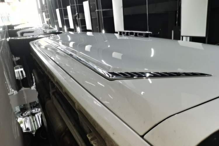 Used Buick GL8 New Energy 2024 Lu Zun Luxury Edition 7-Seater Right Side Sill