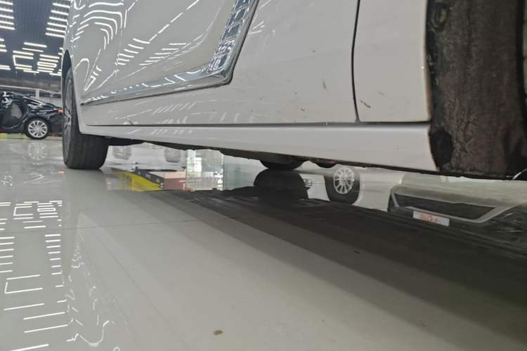 Used Buick GL8 New Energy 2024 Lu Zun Luxury Edition 7-Seater Right Side Sill