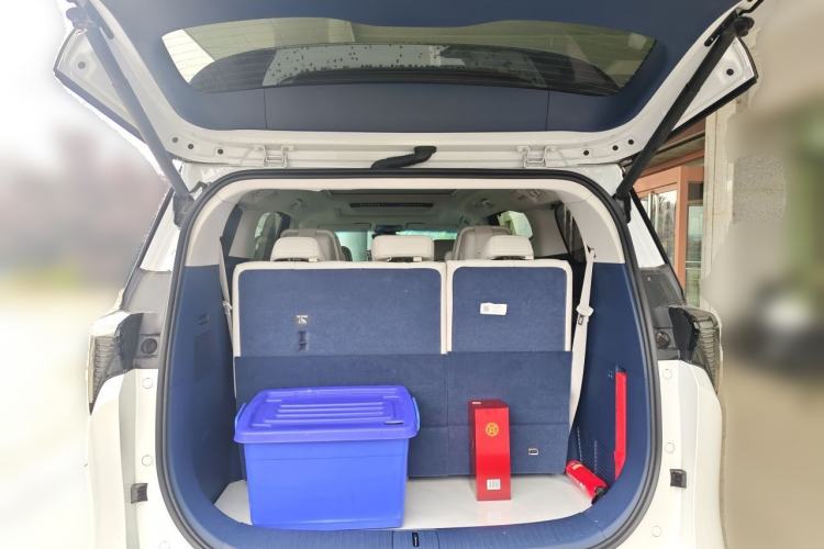 Used Buick GL8 New Energy 2024 Lu Zun Luxury Edition 7-Seater Trunk