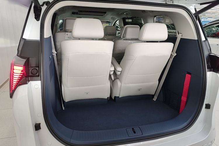 Used Buick GL8 New Energy 2024 Lu Zun Luxury Edition 6-Seater Trunk