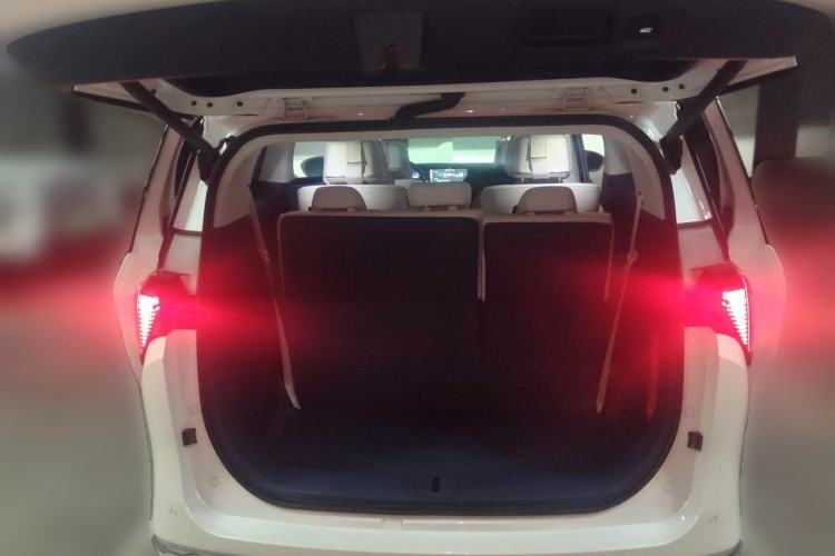 Used Buick GL8 New Energy 2024 Lu Zun Luxury Edition 7-Seater Trunk