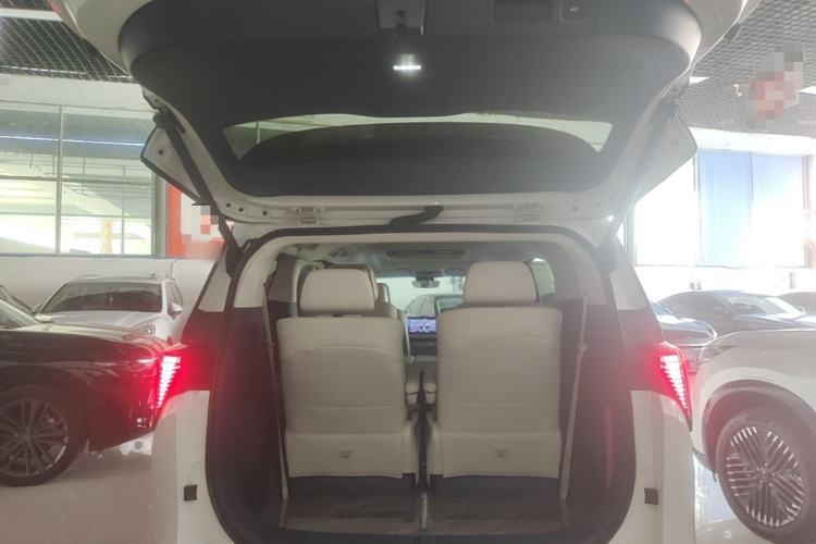 Used Buick GL8 New Energy 2024 Lu Zun Luxury Edition 6-Seater Trunk