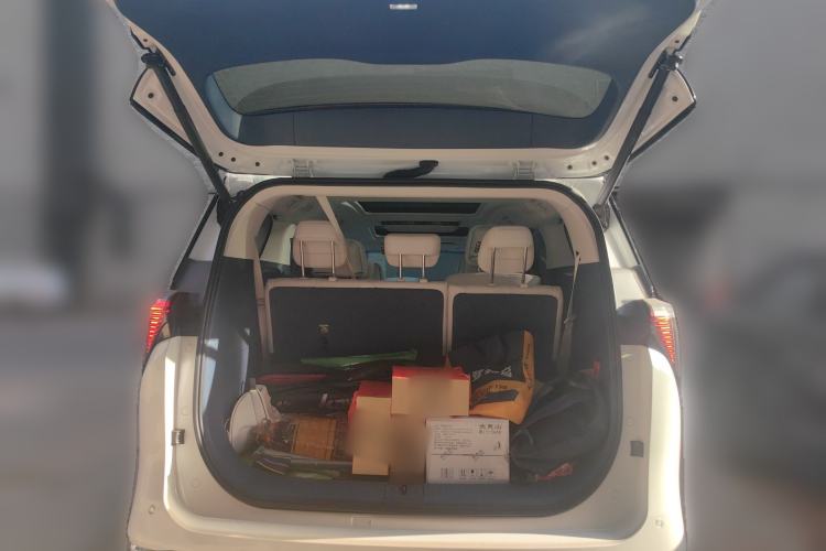 Used Buick GL8 New Energy 2024 Lu Zun Luxury Edition 7-Seater Trunk