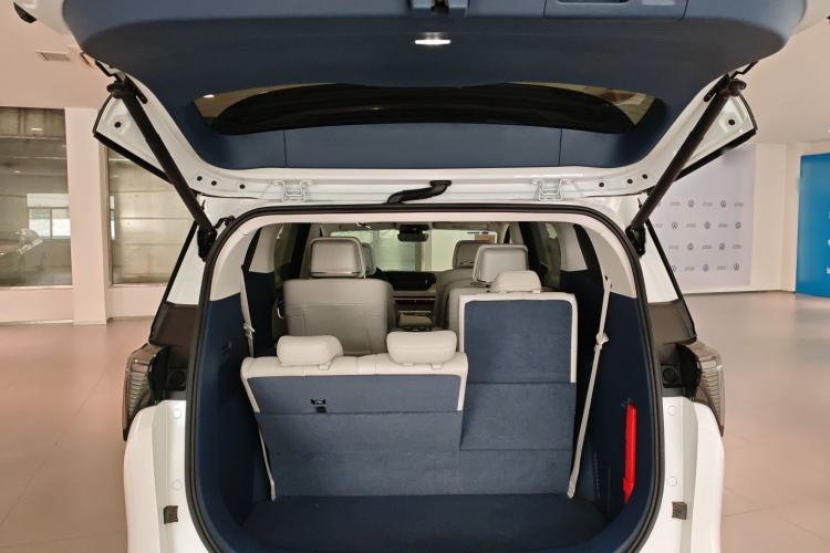 Used Buick GL8 New Energy 2024 Lu Zun Luxury Edition 7-Seater Trunk