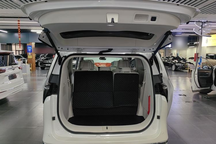 Used Buick GL8 New Energy 2024 Lu Zun Luxury Edition 7-Seater Trunk