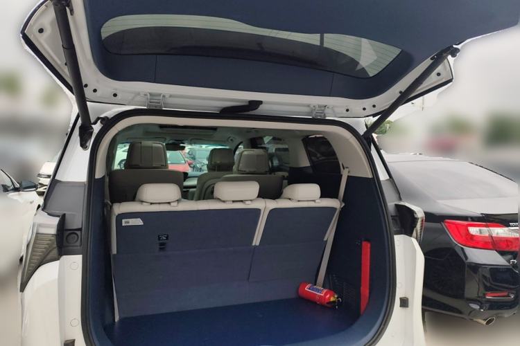 Used Buick GL8 New Energy 2024 Lu Zun Luxury Edition 7-Seater Trunk