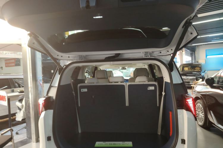Used Buick GL8 New Energy 2024 Lu Zun Luxury Edition 7-Seater Trunk