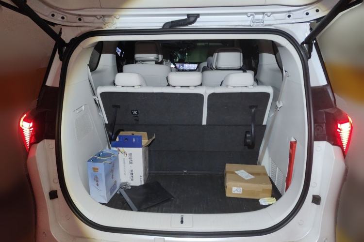 Used Buick GL8 New Energy 2024 Lu Zun Smart Edition 7-Seater Trunk