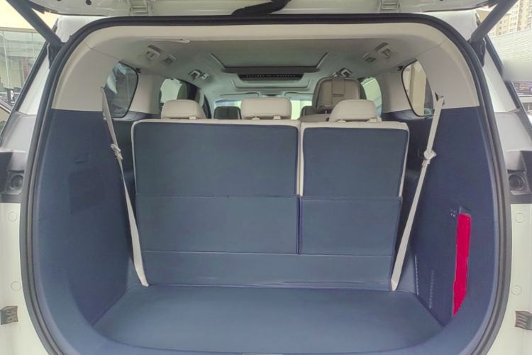 Used Buick GL8 New Energy 2024 Lu Zun Luxury Edition 7-Seater Trunk
