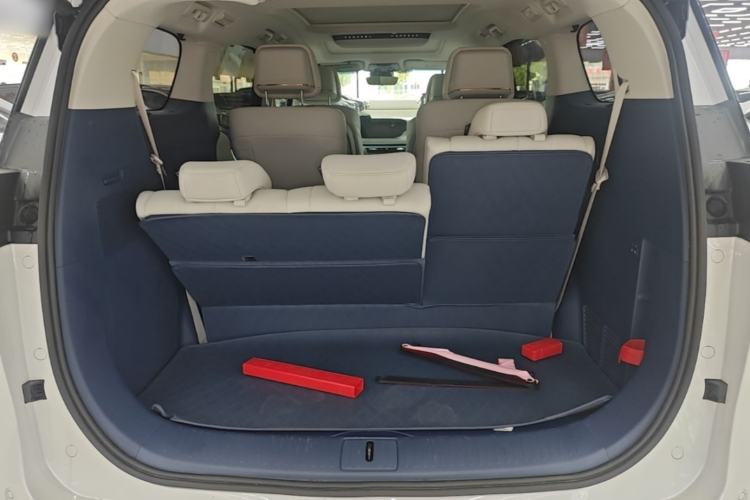Used Buick GL8 New Energy 2024 Lu Zun Luxury Edition 7-Seater Trunk