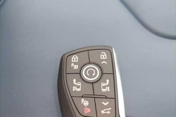 Used Buick GL8 New Energy 2024 Lu Zun Luxury Edition 6-Seater Vehicle Key