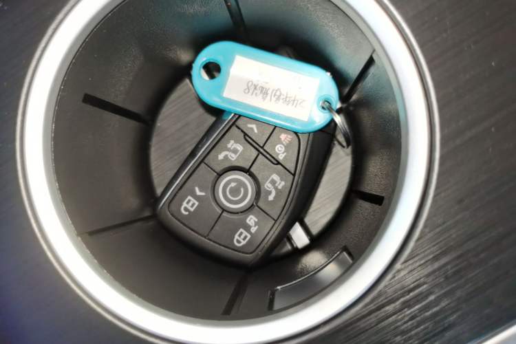 Used Buick GL8 New Energy 2024 Lu Zun Luxury Edition 7-Seater Vehicle Key