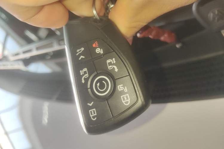 Used Buick GL8 New Energy 2024 Lu Zun Luxury Edition 6-Seater Vehicle Key