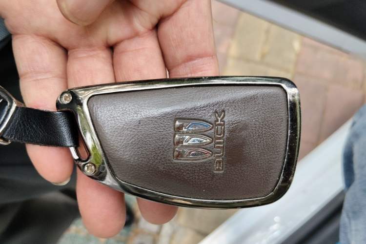 Used Buick GL8 New Energy 2024 Lu Zun Deluxe Edition 7-Seater Vehicle Key