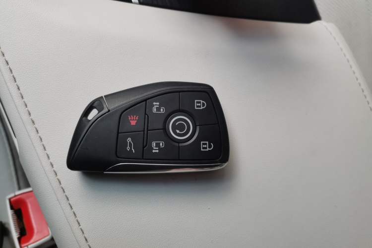 Used Buick GL8 New Energy 2024 Lu Zun Deluxe Edition 7-Seater Vehicle Key