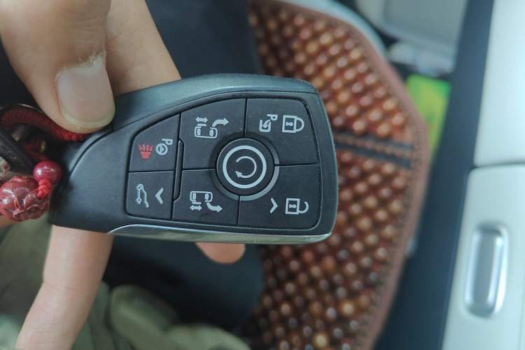 Used Buick GL8 New Energy 2024 Lu Zun Luxury Edition 7-Seater Vehicle Key