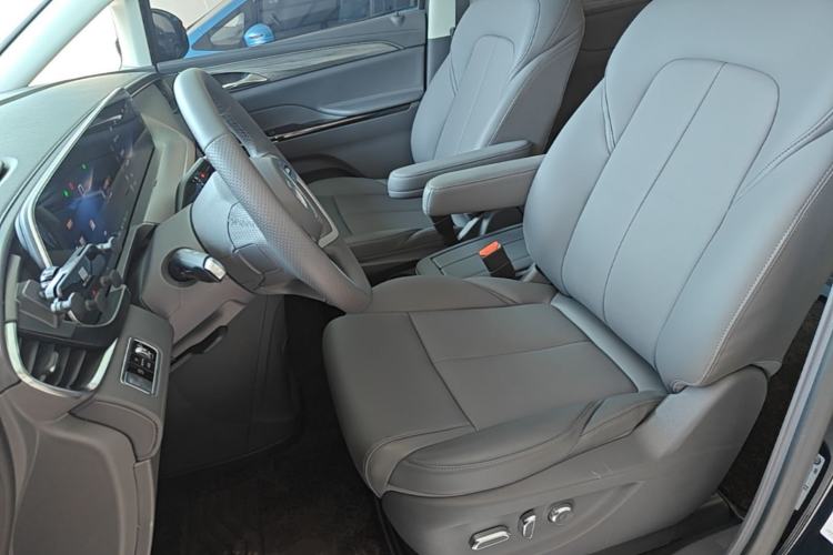 Used Buick GL8 New Energy 2025 Lu Shang Smart Enjoyment Edition 7-Seater Left Front Seat