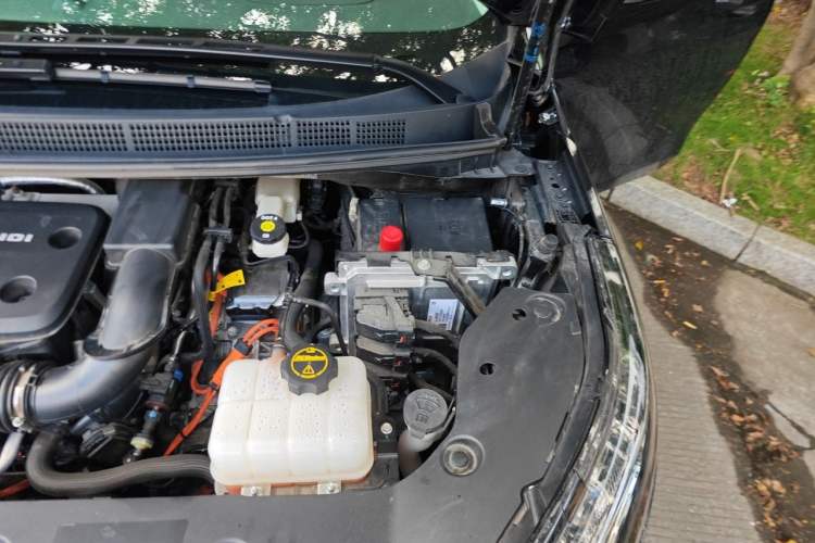 Used Buick GL8 New Energy 2025 Lu Shang Luxury Edition 7-Seater Engine Bay Left